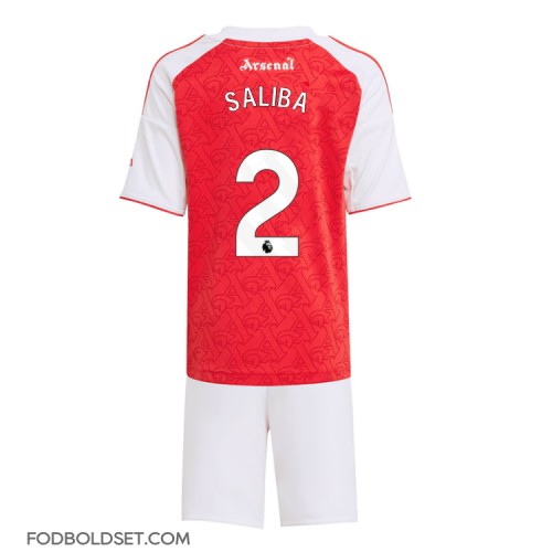 Arsenal William Saliba #2 Hjemme Trøje Børn 2025-26 Kortærmet (+ Korte bukser)
